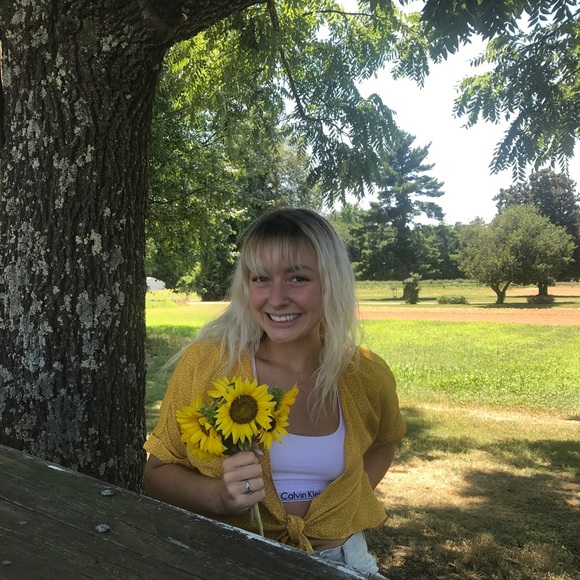 Meet your Posher, Regan - Picture 1 of 1